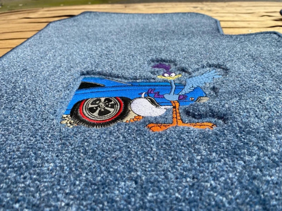 Tapete Plymouth Road Runner automático 1968-1975 azul 4 peças - Imagem 3 de 4