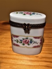 FRENCH  LIMOGES BOX WITH ORMOLU TRIM DECORATED WITH FLOWERS