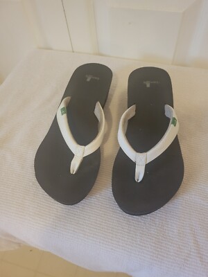 Sanuk Womens shoe Size 6 FlipFlop Black/White