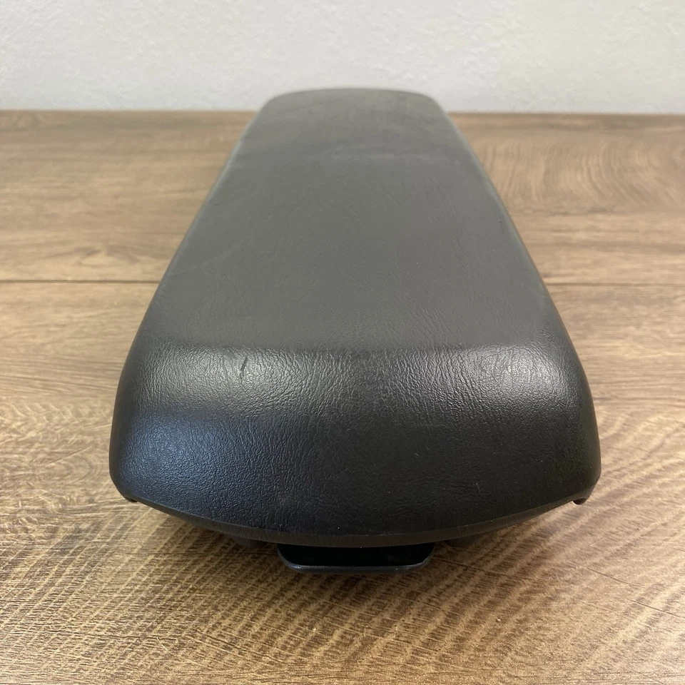 Chevrolet Malibu 2004-2007 negro consola central reposabrazos reposabrazos tapa cubierta Foto 3 de 4