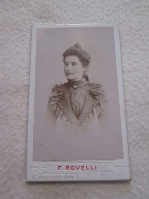 PHOTO CDV - Young woman [cliché ROVELLI VESOUL circa 1880]