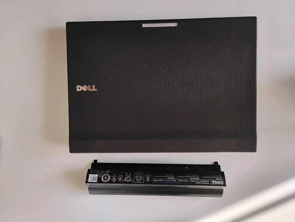 Dell Latitude 2120 240GB SSD Intel Atom Core 2GB RAM 10.1" Laptop Netbook - Immagine 2 di 4