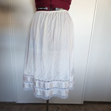 Vintage Women's Calf Length White Nylon Half Slip Lace Size XL 43-46 Made in USA