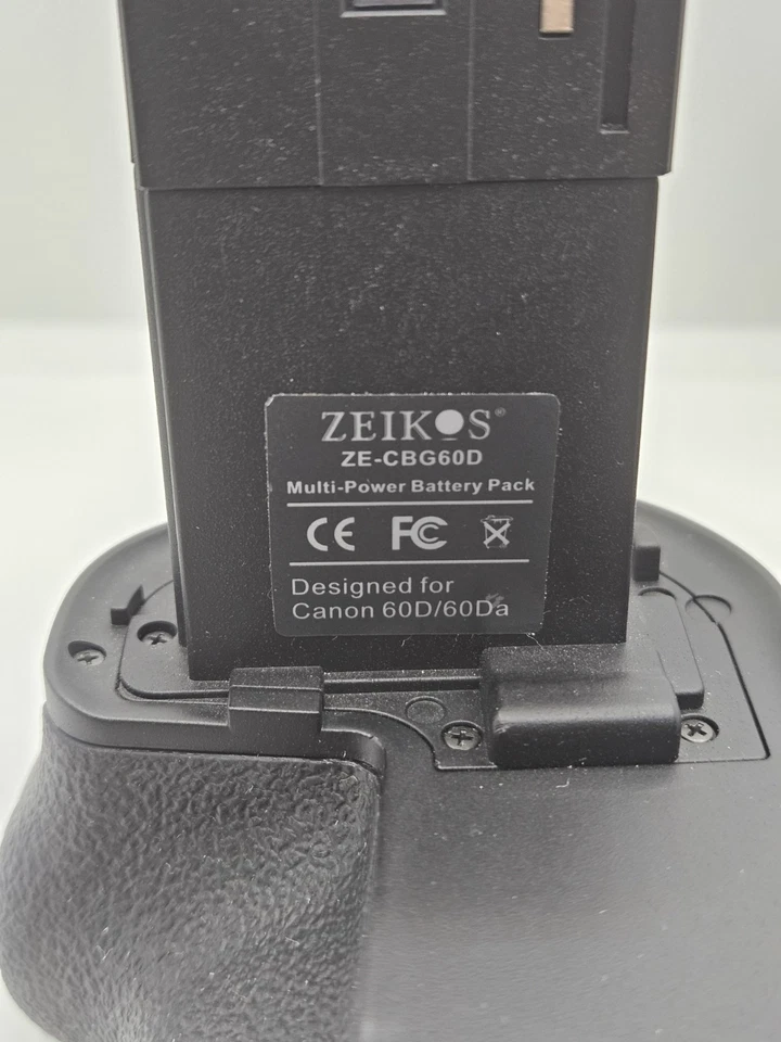 Zeikos ZE-CBG60D Multi Power Battery Pack Grip Canon 60d  Vertical EOS - Image 2 of 4