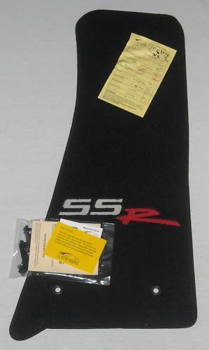 Lloyd Mats ULTIMAT 3PC FLOOR MAT SET Custom Made to fit 2003-2004 Chevrolet SSR - Picture 3 of 9