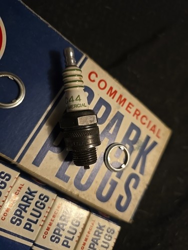 N.O.S AC Spark Plugs C44 Commercial GM Star Tipped Made 1969 - Picture 4 of 9