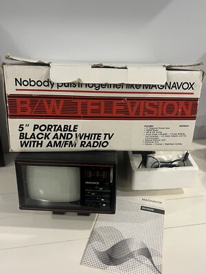 Vintage Magnavox BH3908 Portable 5in TV & Radio Black & White 1989