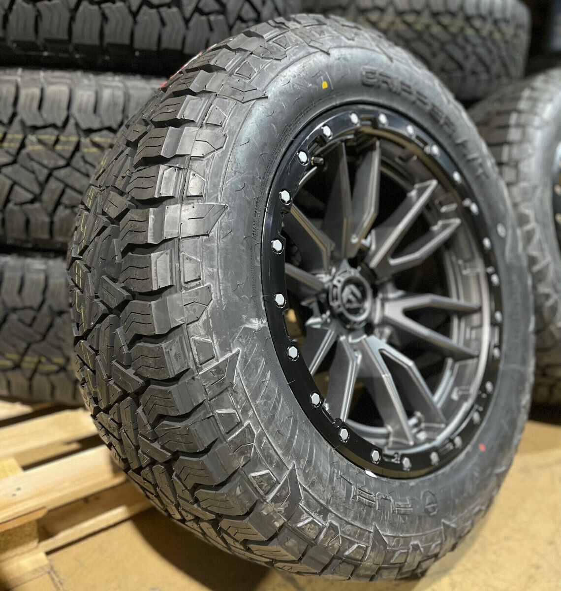 s-l1200.jpg s-l1200.jpg
