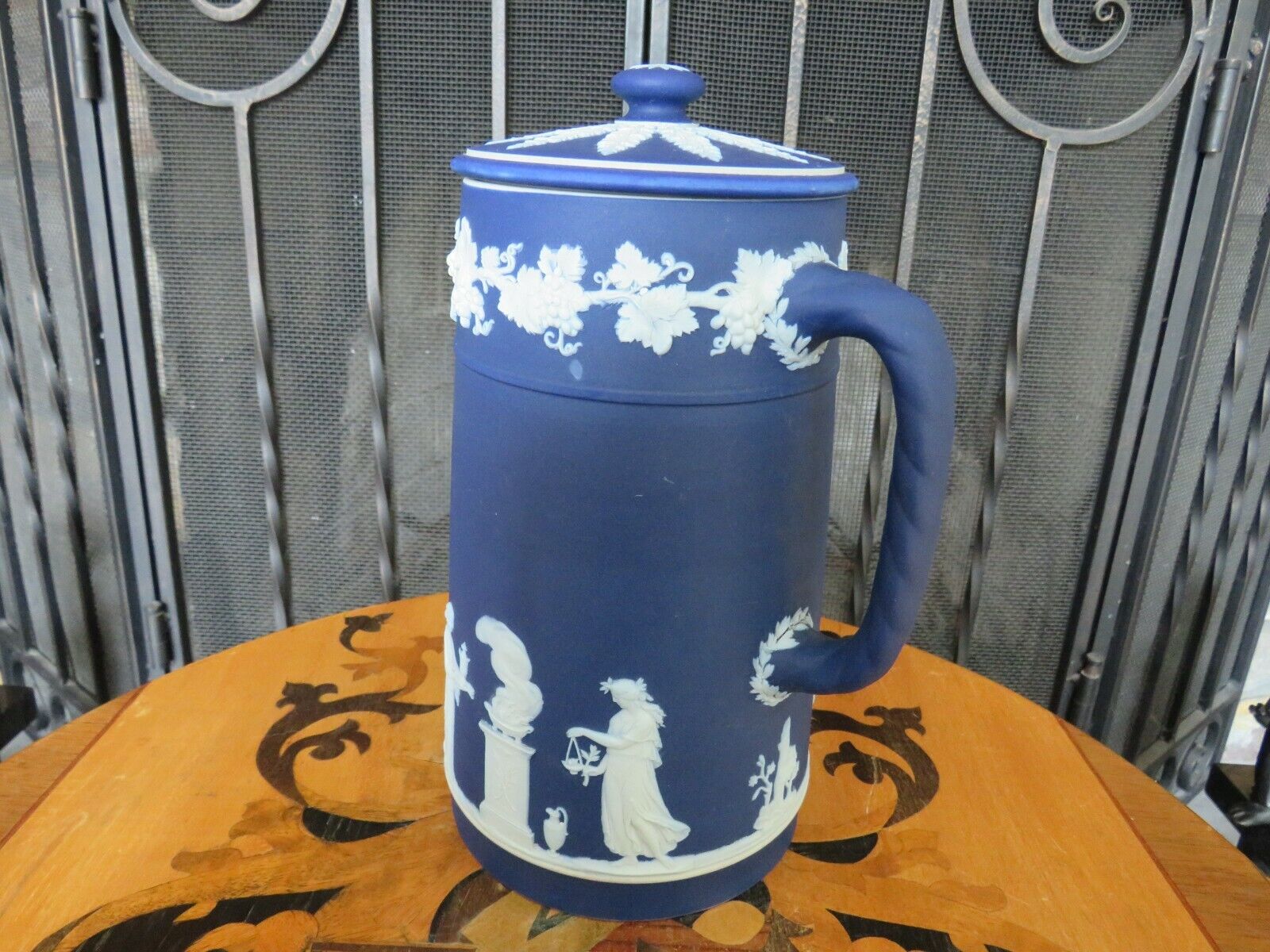 Picture 3 of 12