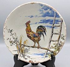 ANCIENNE ASSIETTE EN FAIENCE DECOR AU COQ SIGNATURE A IDENTIFIER