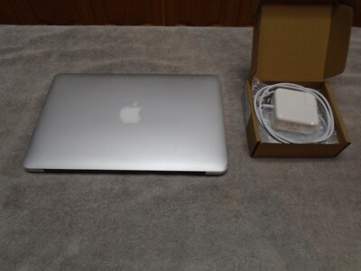 2015 release Apple MacBook Air, 11'', i5, 4gb RAM, 128gb SSD, OS X, Excellent!!!