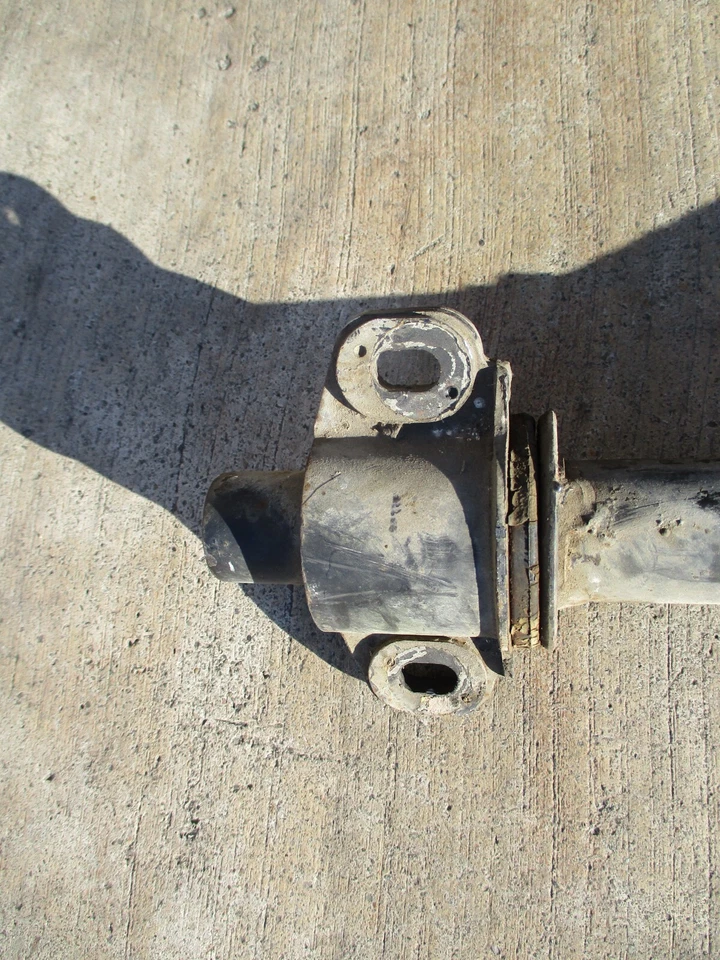 Porsche 914-4 1970-1976 FRONT CONTROL ARM LEFT OR RIGHT WITH SWAY BAR BRACKET - Image 4 of 4