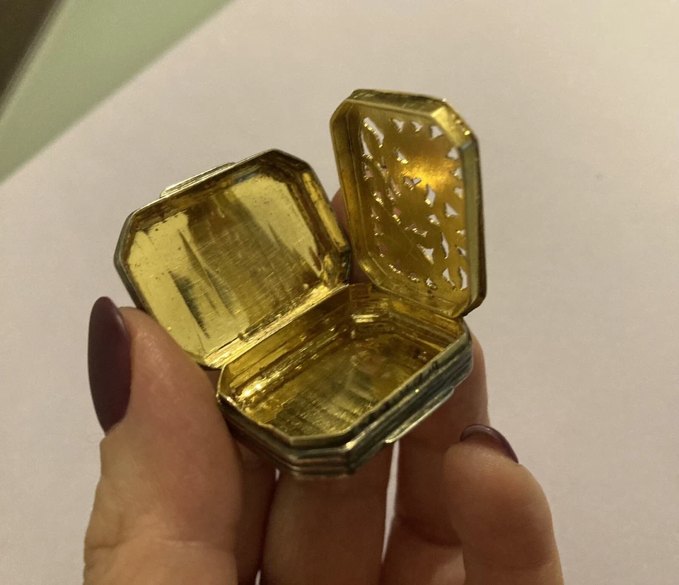 1811, ANTIGUA, A SYDENHAM, GEORGE III PLATA VINAGRETA RAYADA FILIGRANA FLORAL Foto 2 de 4