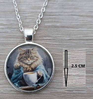 Collar con cabuchón de Gato Siberiano con Bata y Café