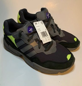 yeezy foam runners pink and grey