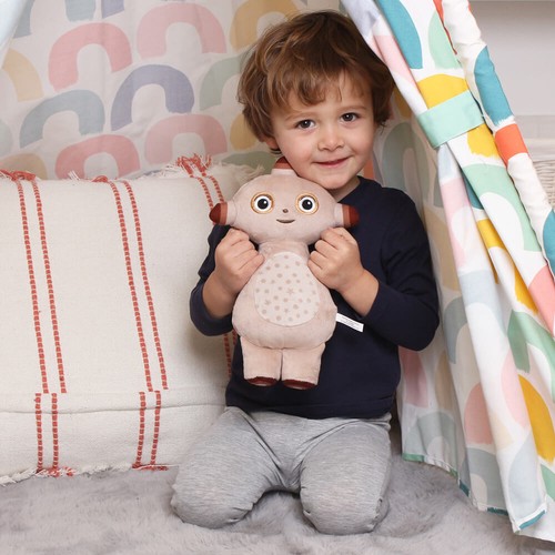 In the Night Garden - Talking Makka Pakka, Interactive Soft Toy, 25cm (Height) - Picture 8 of 8
