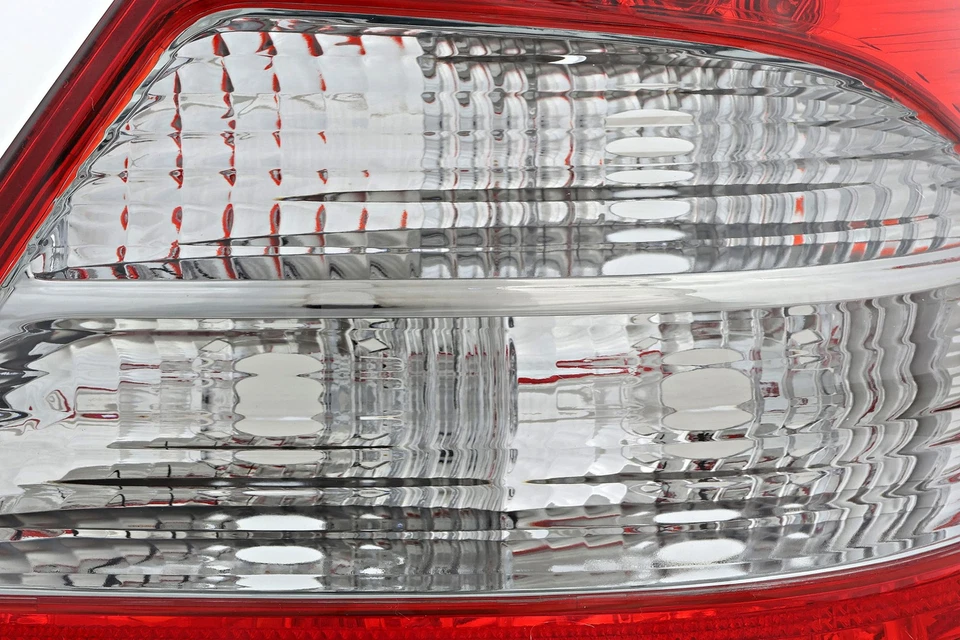 Luz trasera lado pasajero para Mercedes Benz Clase E 2007-2009 Foto 2 de 4