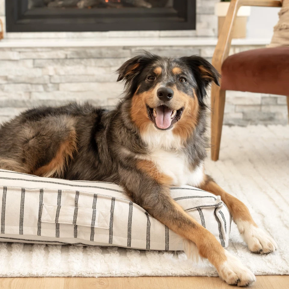 Cama almohada a rayas - pequeña Foto 3 de 4