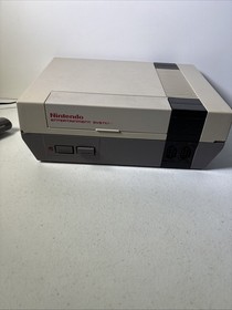 Nintendo Entertainment System NES Home Console With Controllers