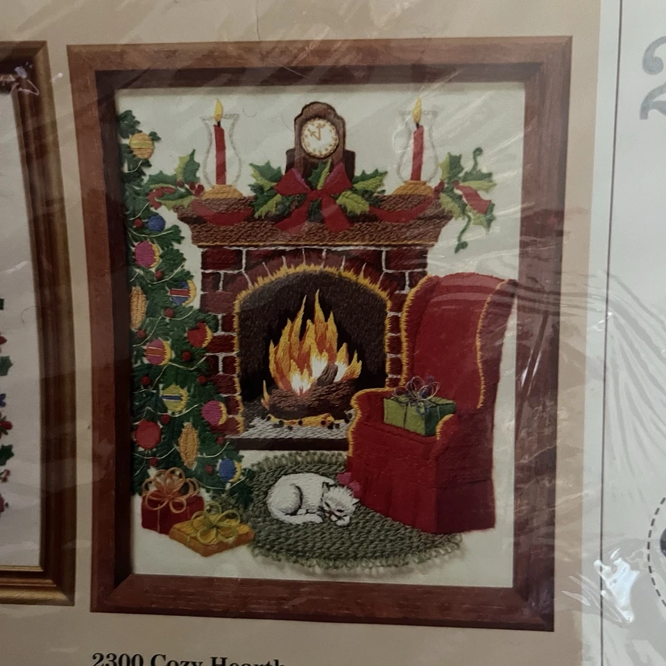 Creative Circle Christmas Crewel Embroidery Kit Needlepoint  - Image 3 of 4