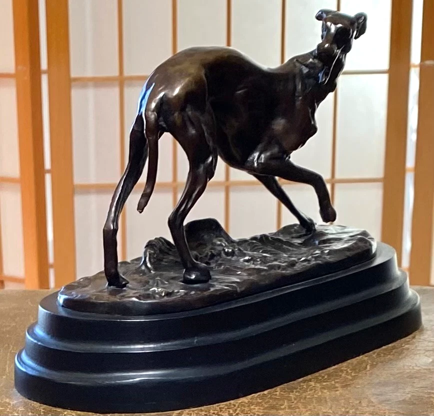 ART DECO FUNDIDO BRONCE DE GALGO / WHIPPET FIRMADO PJ MENE fundición es de 9" x 7" Foto 2 de 4
