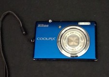 Blue Nikon Coolpix s570 12.0MP Digital Camera, Battery,  Charger - Works Great 