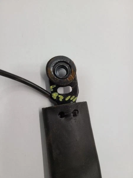 2010-2012 CHEVROLET MALIBU RIGHT RH FRONT PASSENGER SEAT BELT BUCKLE - Image 4 of 4