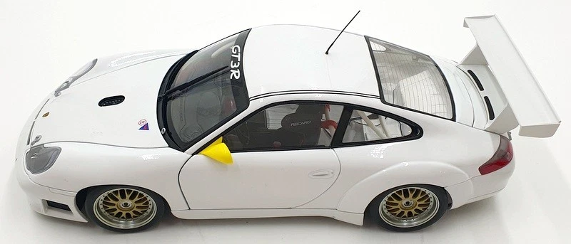 Autoart 1/18 Scale Diecast DC16723U - Porsche 911 GT3R - White - Image 3 of 4