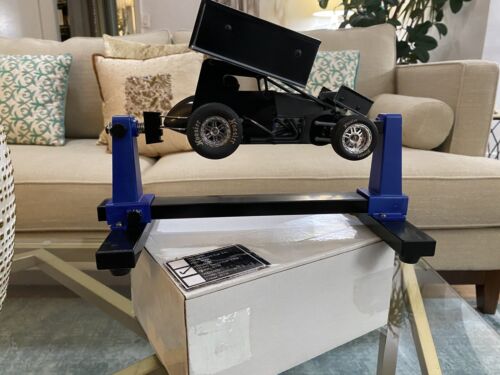 1RC1091 1/18th Sprint Car 3.0, Black, RTR With Show Stand. - Picture 8 of 13
