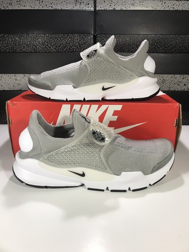 sock dart grey