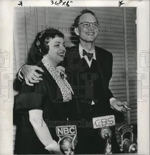 1953 Press Photo NBC CBS Interview - DFPC24059