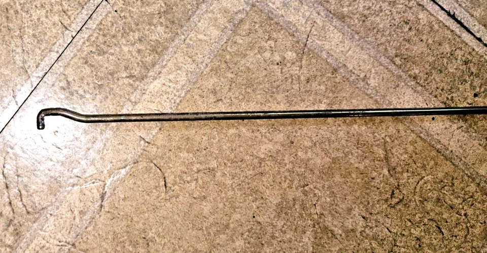 1237230539 VARA DE BLOQUEIO DE PORTA ESQUERDA W123 COUPE 230CE 280CE 230C 300CD 300CDT USADA - Imagem 2 de 3