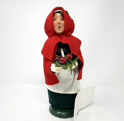 Byers Choice Colonial Williamsburg Caroler Girl Holding Basket Apples Tag 2006