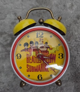 Beatles VINTAGE 1968 'YELLOW SUBMARINE' ALARM CLOCK IN GREAT NEAR MINT CONDITION