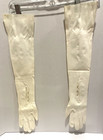 Vintage 21" lange Damen Oper weiße Handschuhe mit 3 Perlenknöpfen New Old Stock