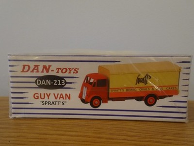 DAN TOYS DINKY SUPERTOYS SPRATT'S DOG GUY VAN TRUCK MODEL DAN 213 13CM LONG