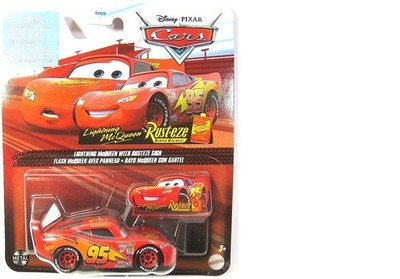 LIGHTNING McQUEEN WITH RUSTEZE SIGN - Mattel Cars 1:55 Die-cast Auto Metall Neu