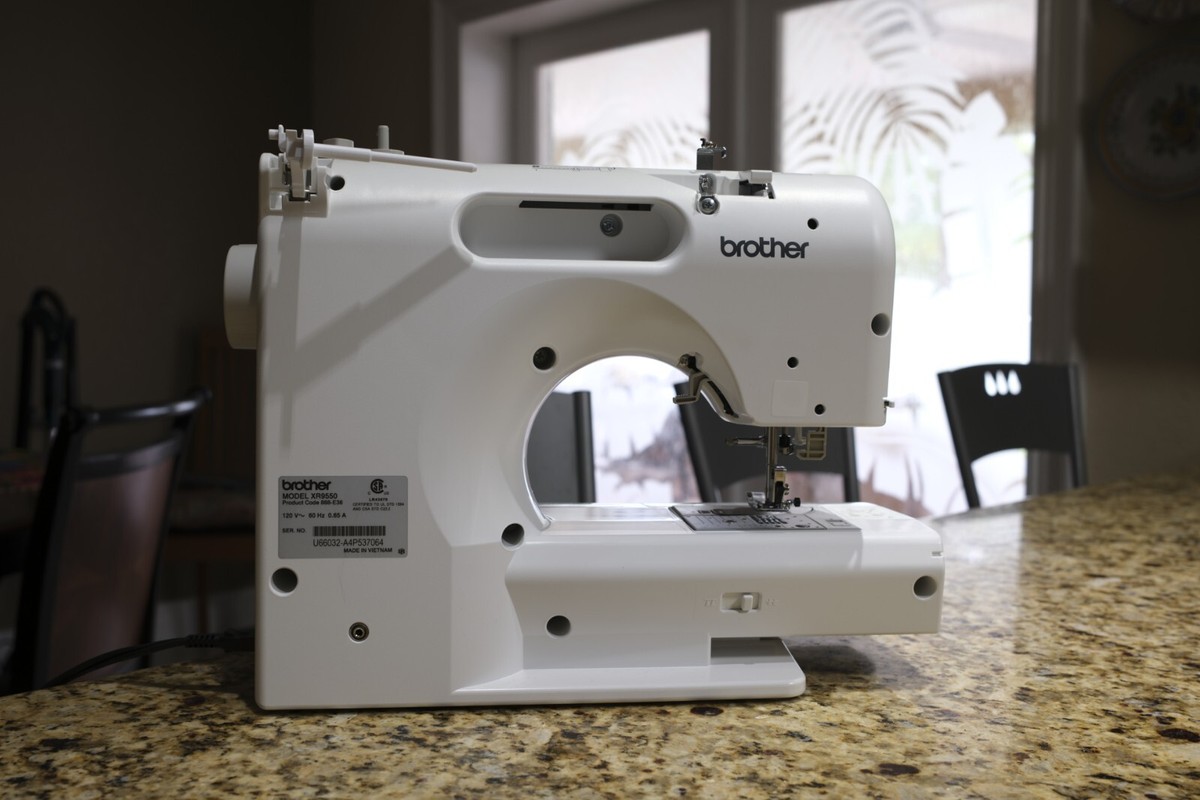 Brother XR9550 Computerized Sewing Machine 165 Built-in Stitches w