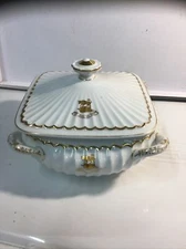 Porcelain Serving Covered Dish With Bull Crest Un Dieu Un  Roy, Gold Highlights