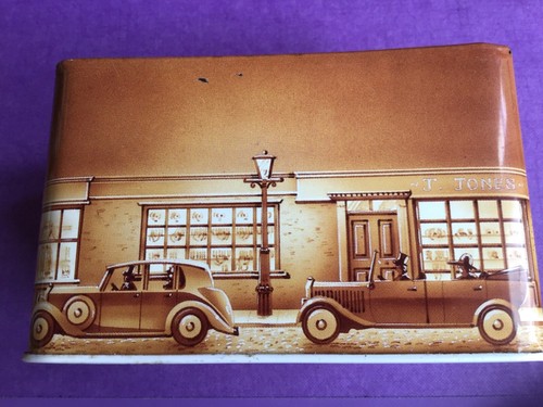 Matchbox Mars 1921 Model T Ford with empty Mars advertising tin - Picture 6 of 7