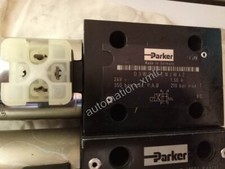 1PC PARKER Proportional valve D3W002ENJW42 D3W2ENJP30 Brand New (DHL)
