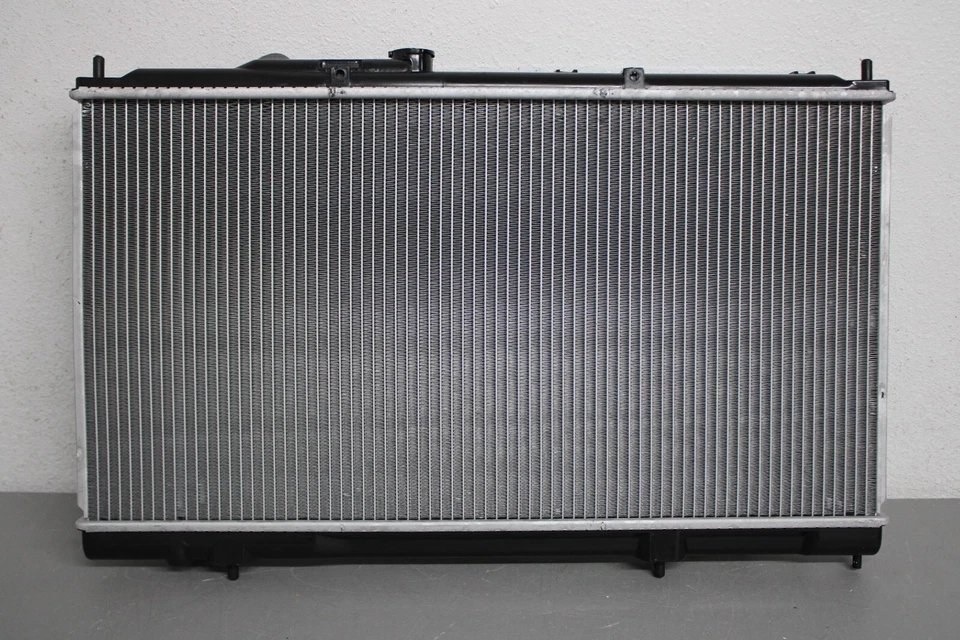 1994 1995 1996 1997 1998 MITSUBISHI GALANT FRONT RADIATOR Foto 2 de 4