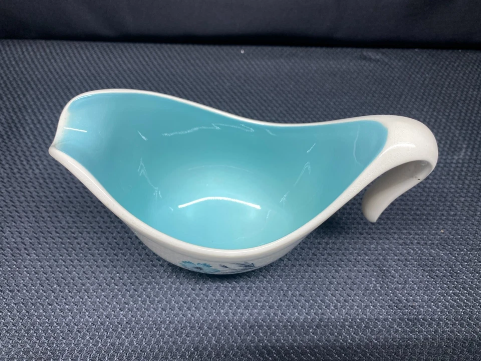 Crema Taylor Smith Taylor "BOUTONNIERE" Foto 2 de 4