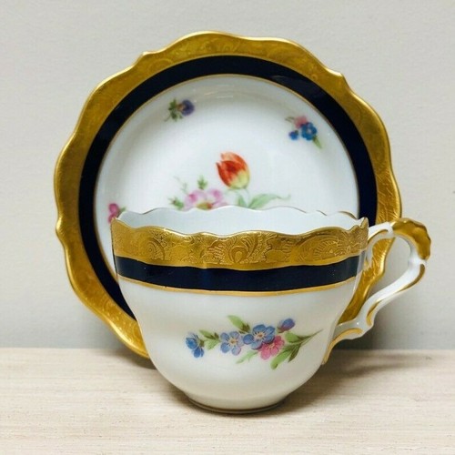 Tazza e piattino vintage Lindner Kueps dipinti a mano floreale blu cobalto e bordo oro - Foto 3 di 10