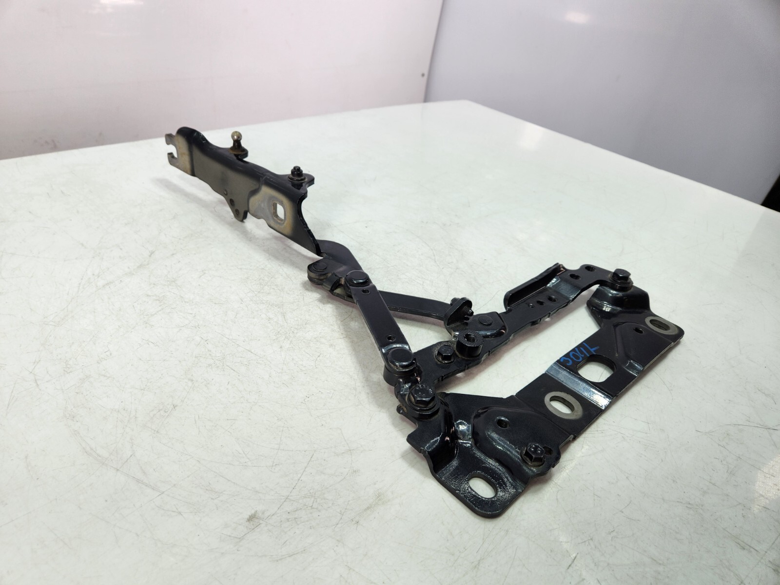 ✅ 2010-2014 OEM Rolls Royce Ghost RR4 Front Left Driver Side Hood Hinge Gray