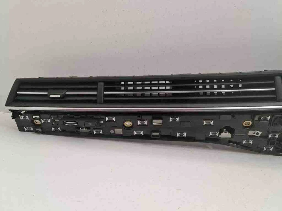 Ventilación de aire consola central AUDI Q7 4M 4M2820901R 3.0 diésel 210kw 2017 32707879 - Imagen 4 de 4