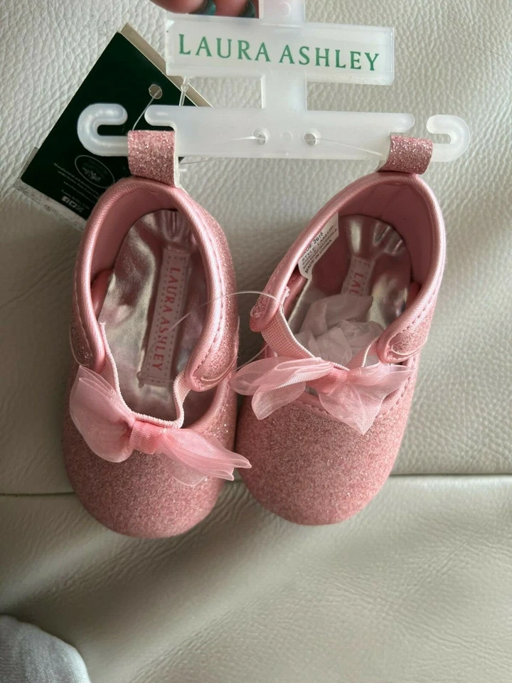 Laura Ashley Baby Pink Glitter Shimmer Maryjane Crib Shoes With Bow NWT Size 2 - Image 3 of 4