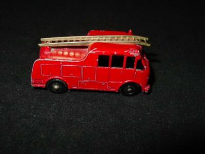 Vintage LESNEY Matchbox #9 MERRIWEATHER MARQUIS Series III TRUCK W/black tires