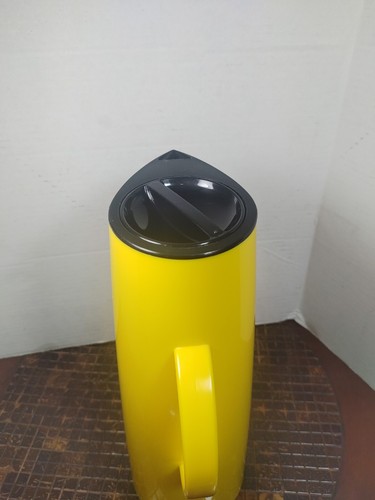 Mikasa Carafe Takefuji Japan Vacuum Insulated Thermos Pitcher Yellow Vtg 80's - Picture 4 of 9