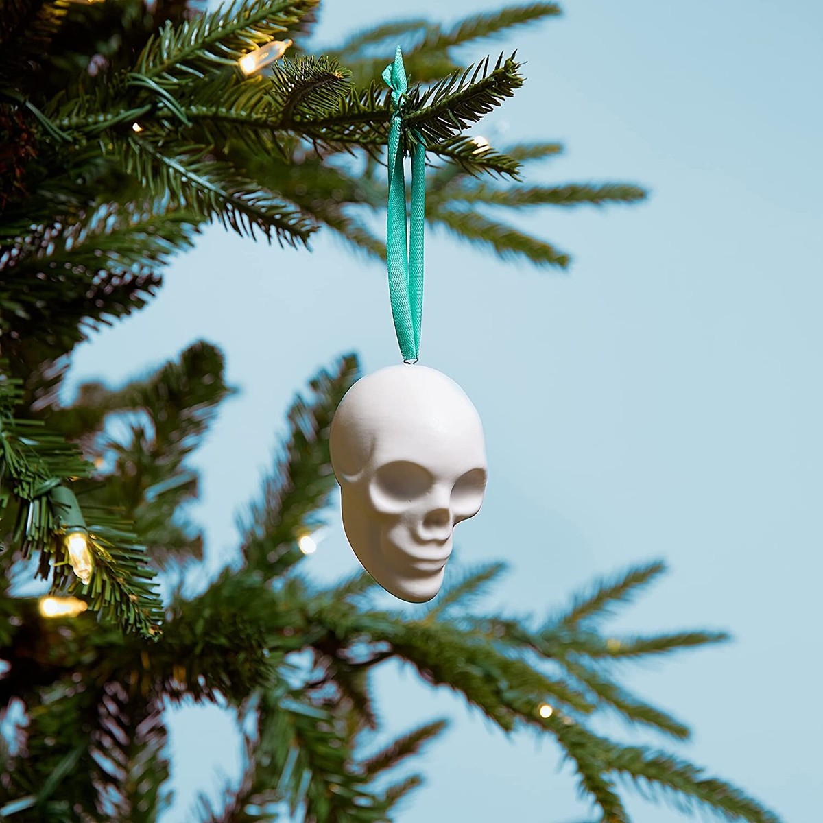NEW Jonathan Adler - Christmas Tree Ornament - Skull ,white